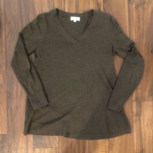 Dark Army Green V-Neck Sweater - Size Medium